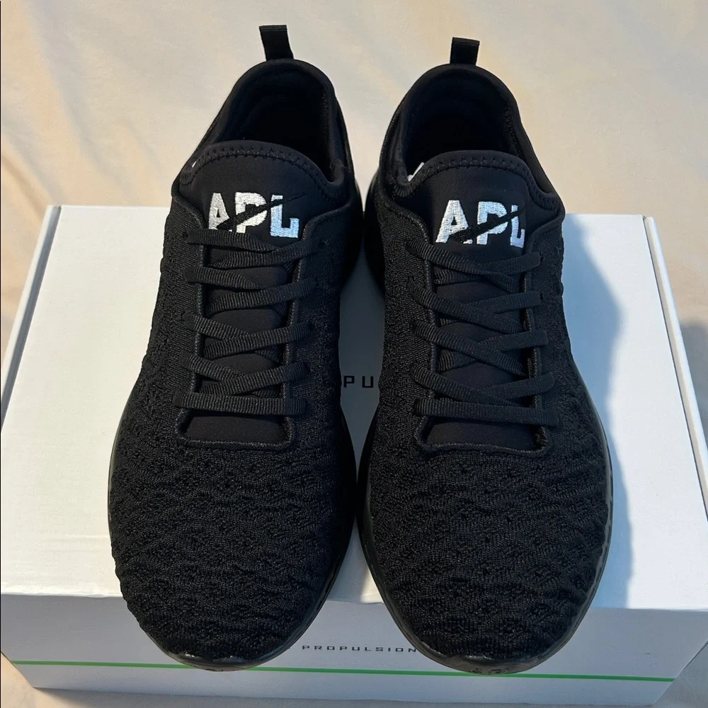 APL comfortable looks
